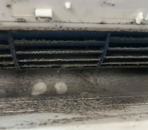 金水空调吹的风有股烧焦味是怎么回事